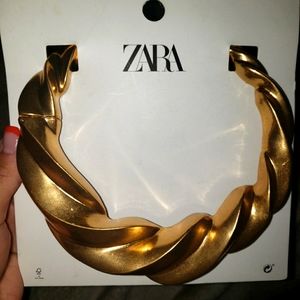 Gold necklace